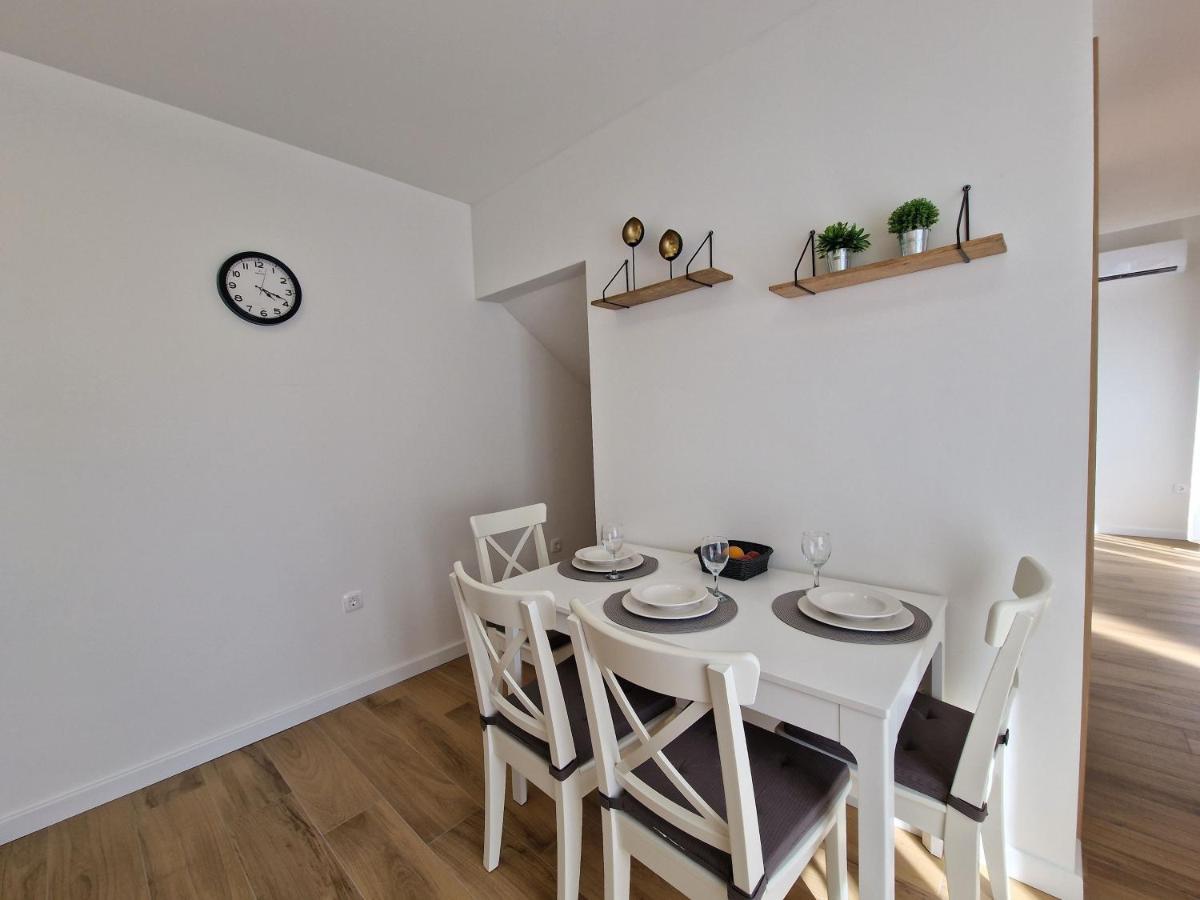 Apartment Miamare Primosten