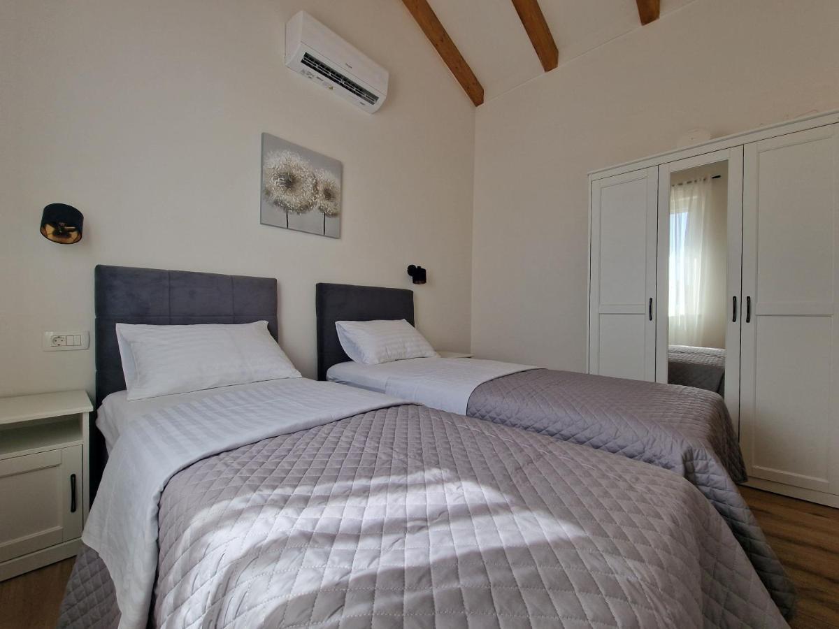 Apartment Miamare Primosten