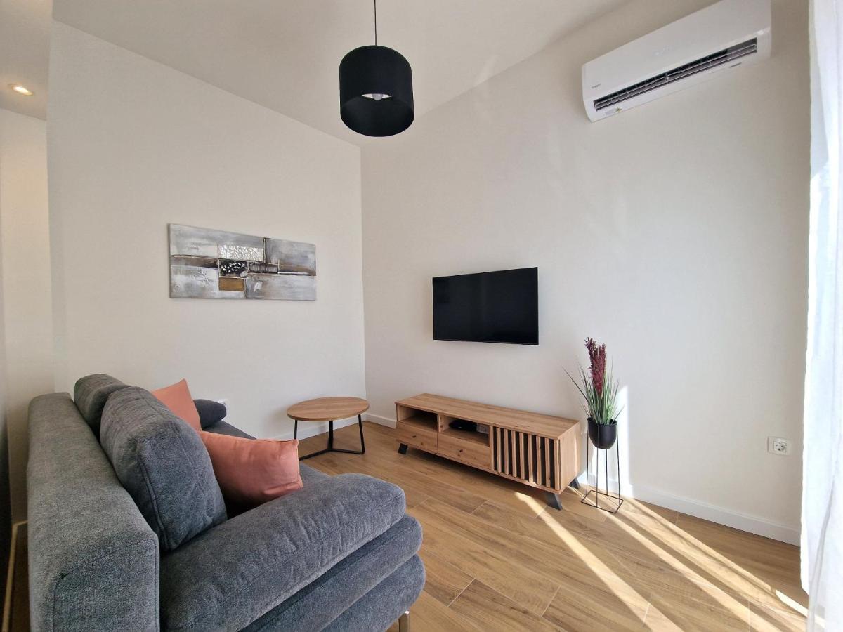 Apartment Miamare Primosten